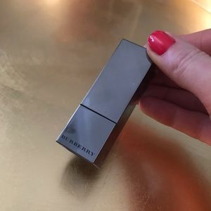 Burberry Makeup - Burberry Natural Sheer Lipstick Burberry Makeup - Burberry Natural Sheer Lipstick